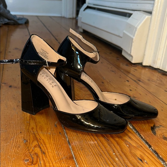 Journee Collection Black Block Heel Mary Janes - Picture 4 of 5